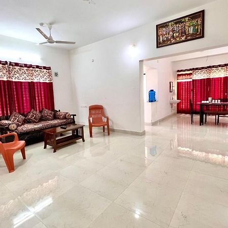 Truelife Homestays - Alamelu Avenue - Fully Furnished Ac 2Bhk Apartments In Tirupati - Walkable To Restaurants & Super Market - Fast Wifi - Kitchen - Easy Access To Airport, Railway Station, Sri Padmavathi & Tirumala Temple Eksteriør bilde
