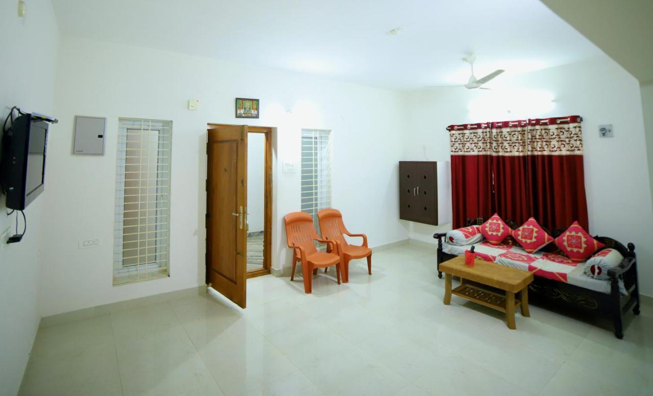 Truelife Homestays - Alamelu Avenue - Fully Furnished Ac 2Bhk Apartments In Tirupati - Walkable To Restaurants & Super Market - Fast Wifi - Kitchen - Easy Access To Airport, Railway Station, Sri Padmavathi & Tirumala Temple Eksteriør bilde