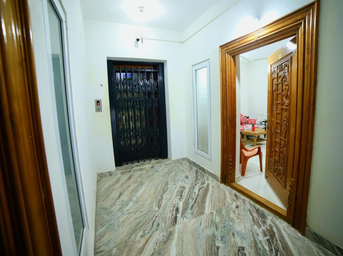 Truelife Homestays - Alamelu Avenue - Fully Furnished Ac 2Bhk Apartments In Tirupati - Walkable To Restaurants & Super Market - Fast Wifi - Kitchen - Easy Access To Airport, Railway Station, Sri Padmavathi & Tirumala Temple Eksteriør bilde