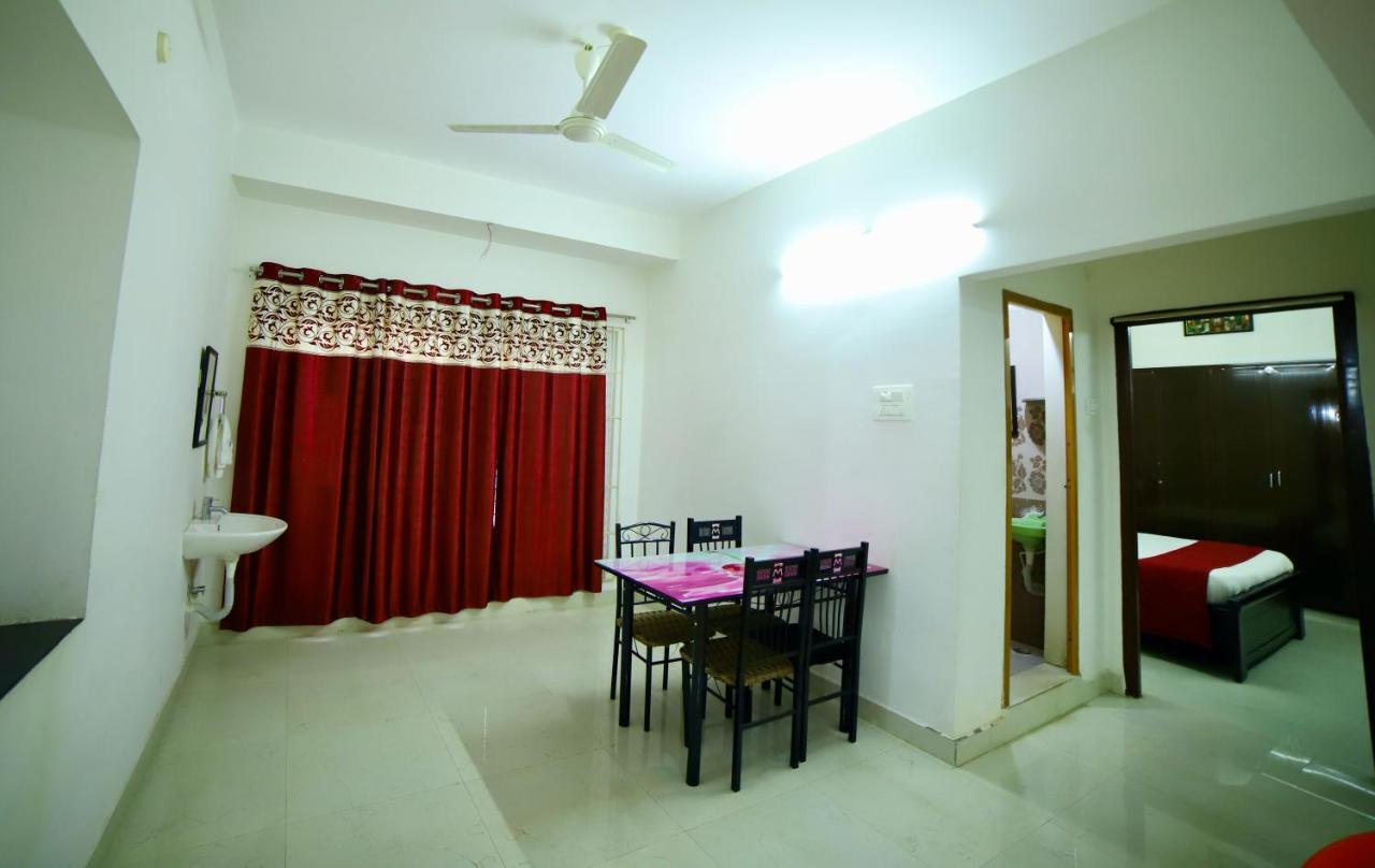Truelife Homestays - Alamelu Avenue - Fully Furnished Ac 2Bhk Apartments In Tirupati - Walkable To Restaurants & Super Market - Fast Wifi - Kitchen - Easy Access To Airport, Railway Station, Sri Padmavathi & Tirumala Temple Eksteriør bilde