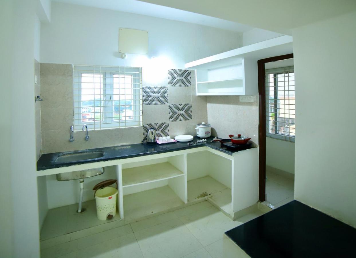 Truelife Homestays - Alamelu Avenue - Fully Furnished Ac 2Bhk Apartments In Tirupati - Walkable To Restaurants & Super Market - Fast Wifi - Kitchen - Easy Access To Airport, Railway Station, Sri Padmavathi & Tirumala Temple Eksteriør bilde