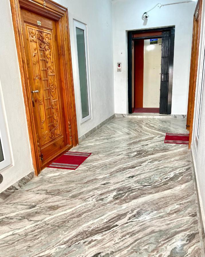 Truelife Homestays - Alamelu Avenue - Fully Furnished Ac 2Bhk Apartments In Tirupati - Walkable To Restaurants & Super Market - Fast Wifi - Kitchen - Easy Access To Airport, Railway Station, Sri Padmavathi & Tirumala Temple Eksteriør bilde